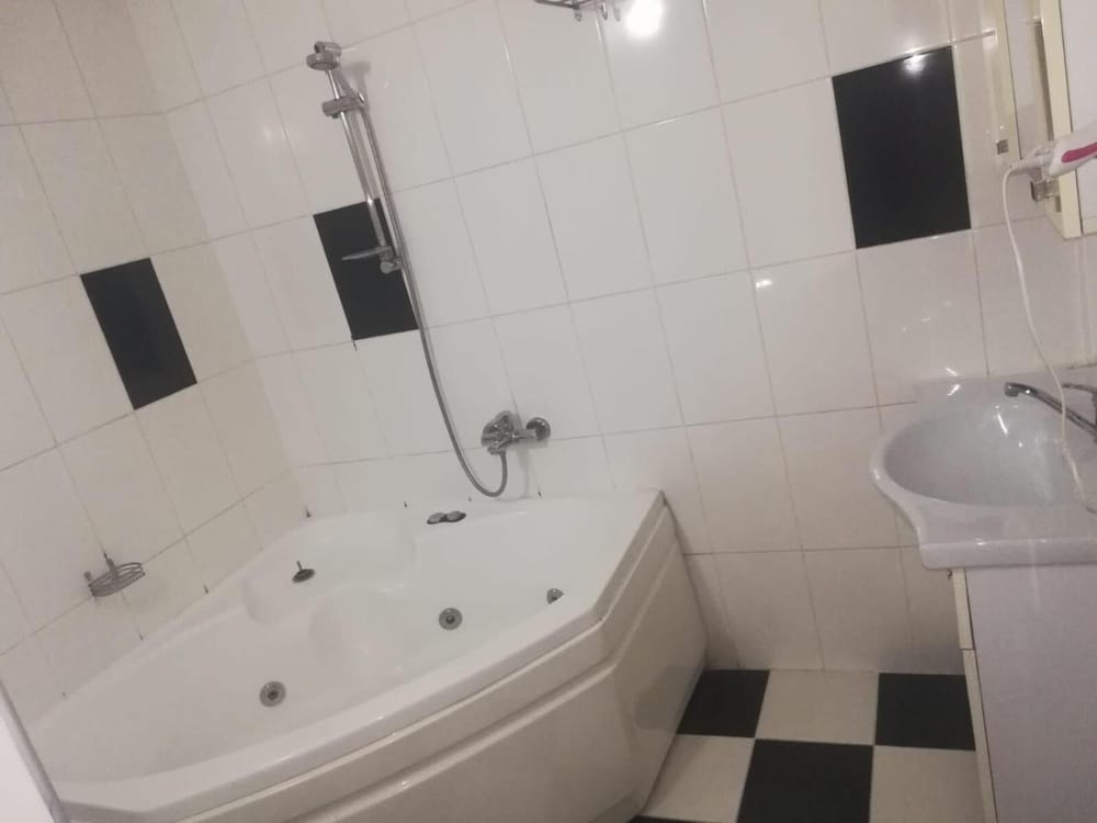 Bordo Hotel 37/38