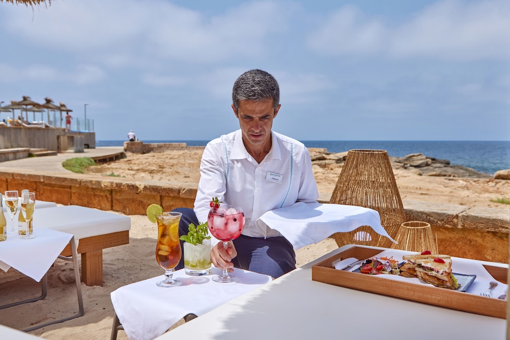 Universal Hotel Cabo Blanco Adults Only 30/75