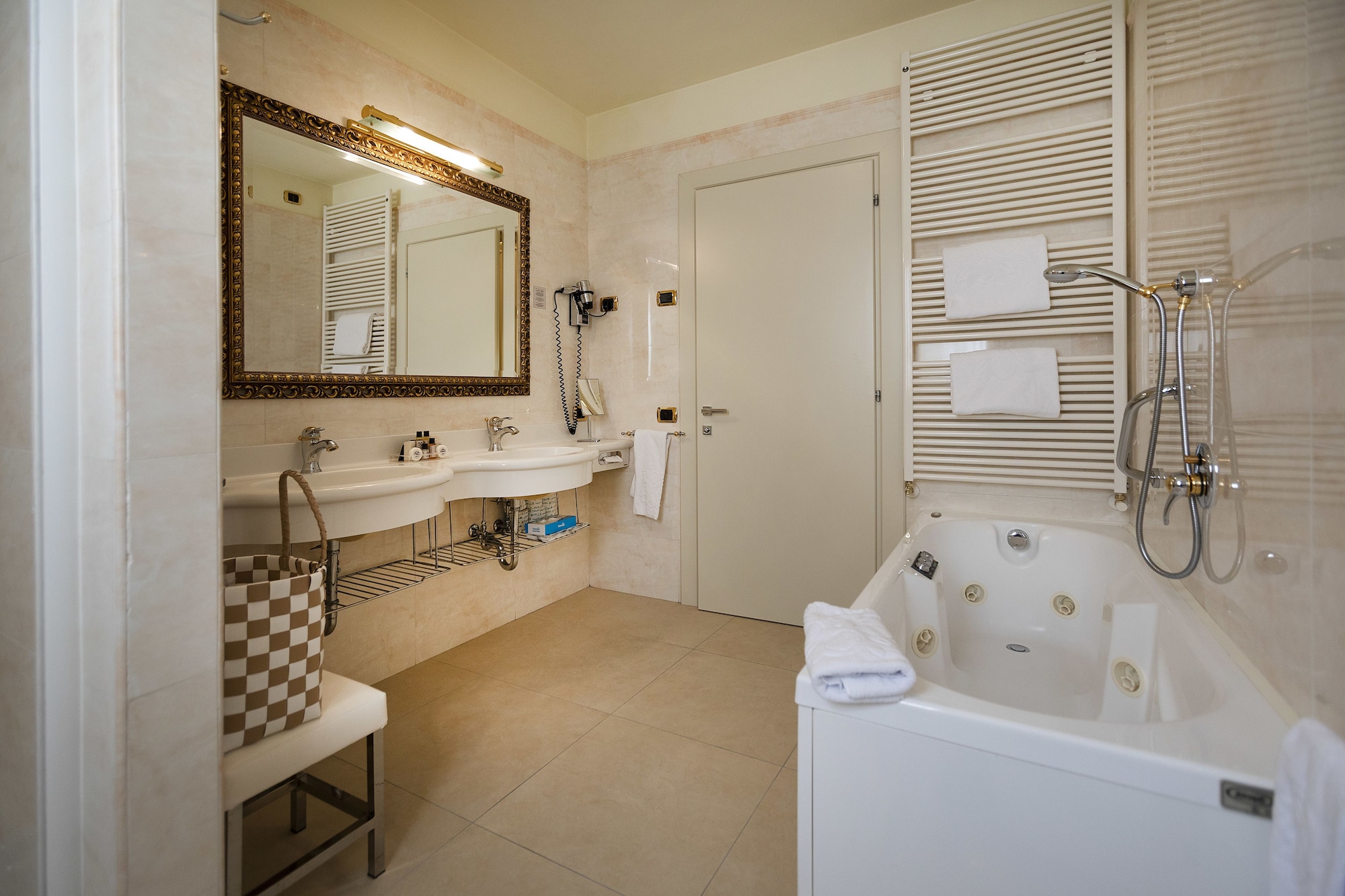 Suite, House, Double Bed, Garden View، Park Hotel Imperial Centro Tao Natural Medical Spa 10/10