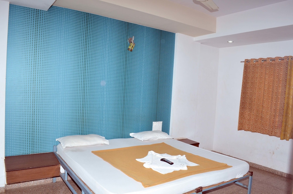 Hotel Sai Kamal 39/57
