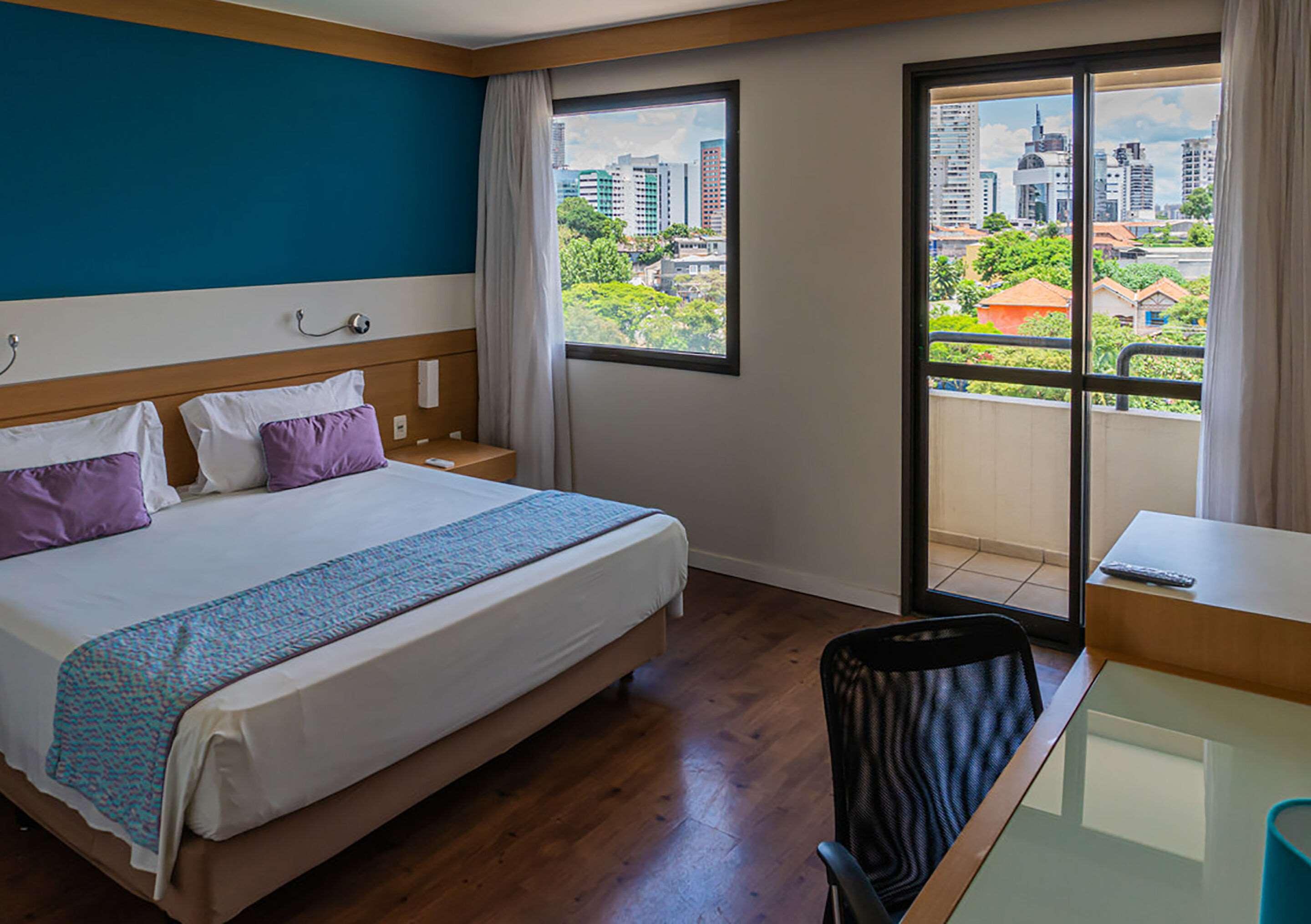 UPGRADE, SUITE, QUEEN BED