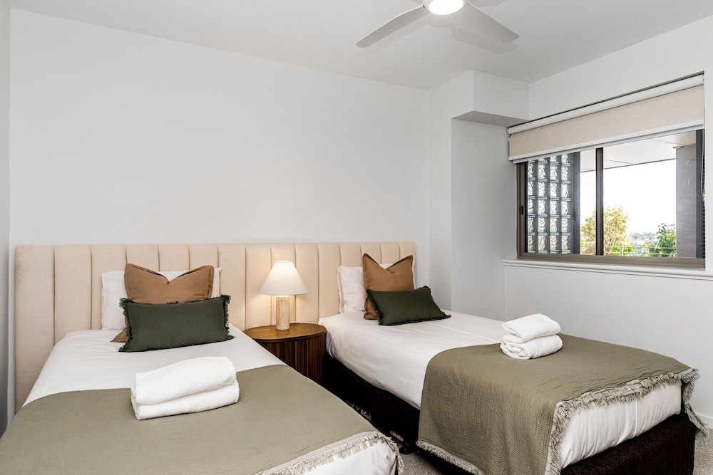 Riverside Holiday Apartments 22/78