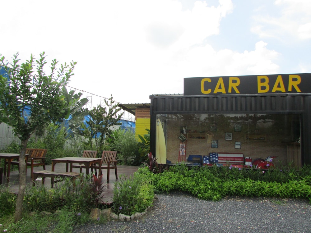 The Park Drive-Thru Check-In Resort 9/46
