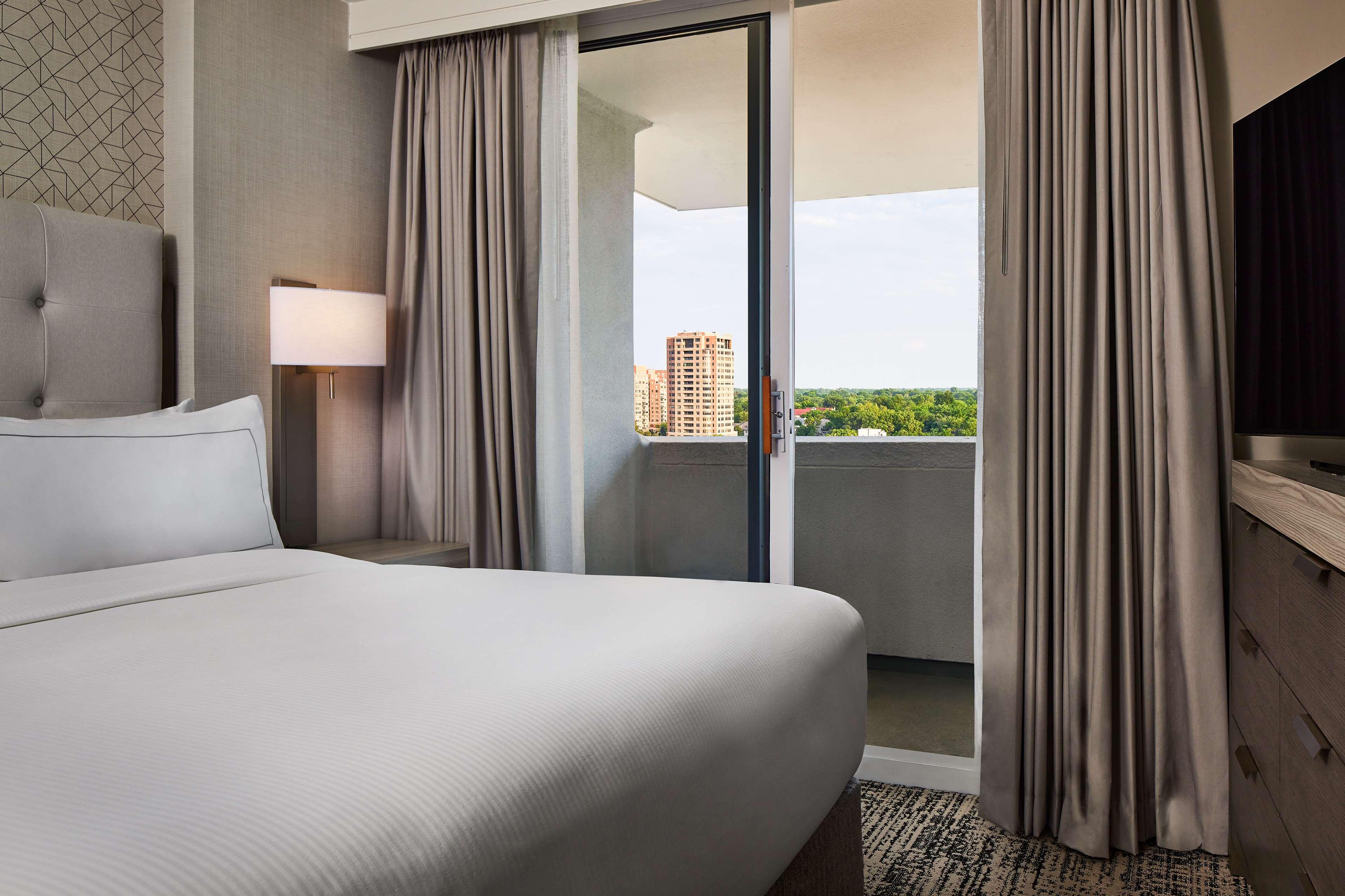 2 ROOMS, DELUXE, SUITE, KING BED