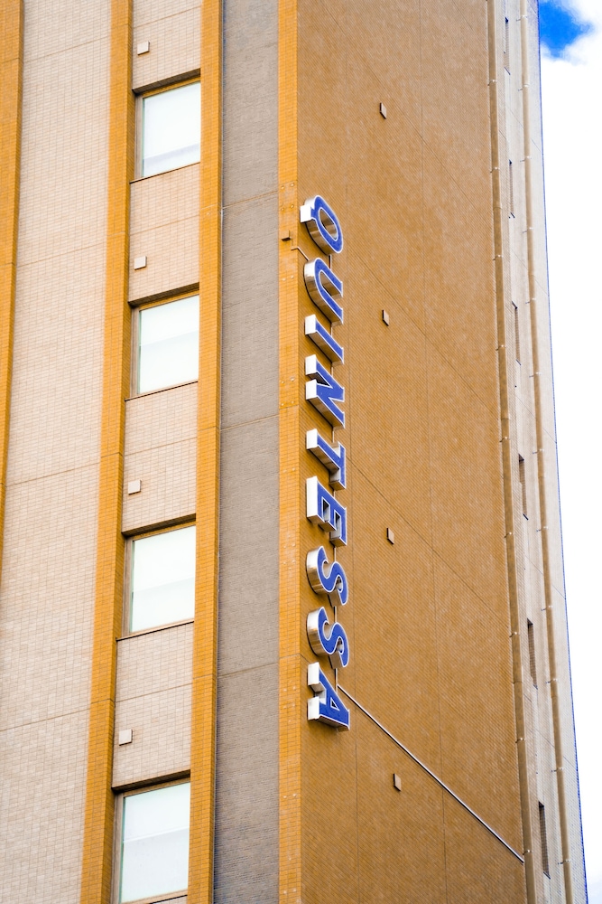 Quintessa Hotel Tokyo Haneda Comic & Books 2/61