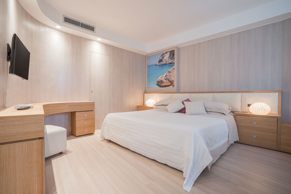 Mercure Olbia Hotel e Spa 25/76