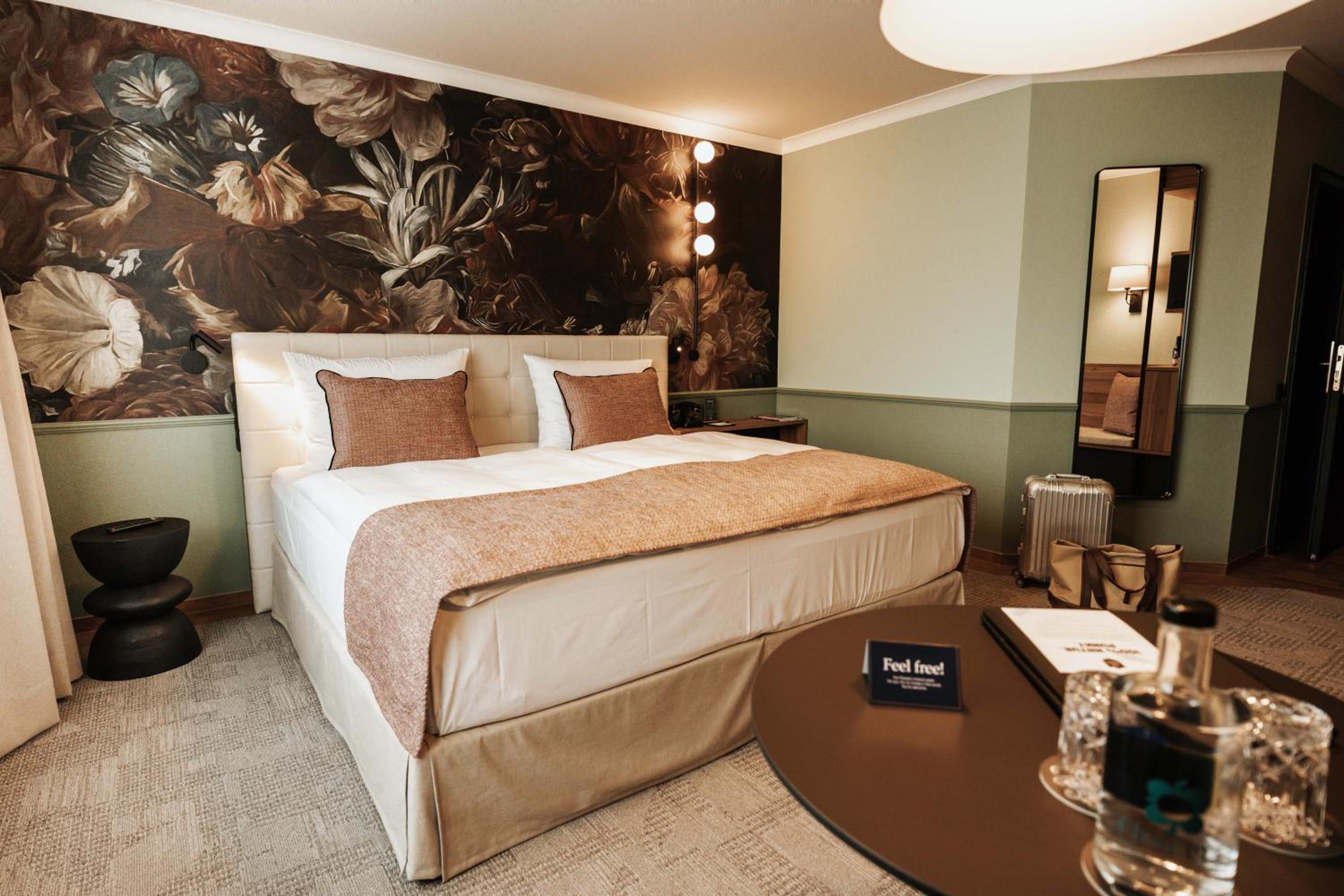 Room, Double Bed