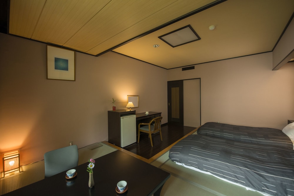 Hotel Lucent Takamiya 18/43
