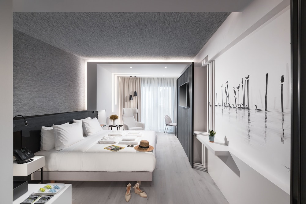 Ivis 4 Hotel 20/56
