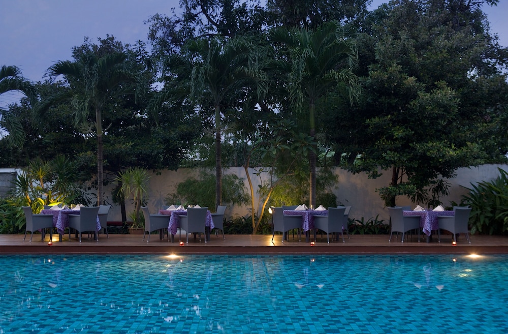 Hotel Santika Cirebon 25/28