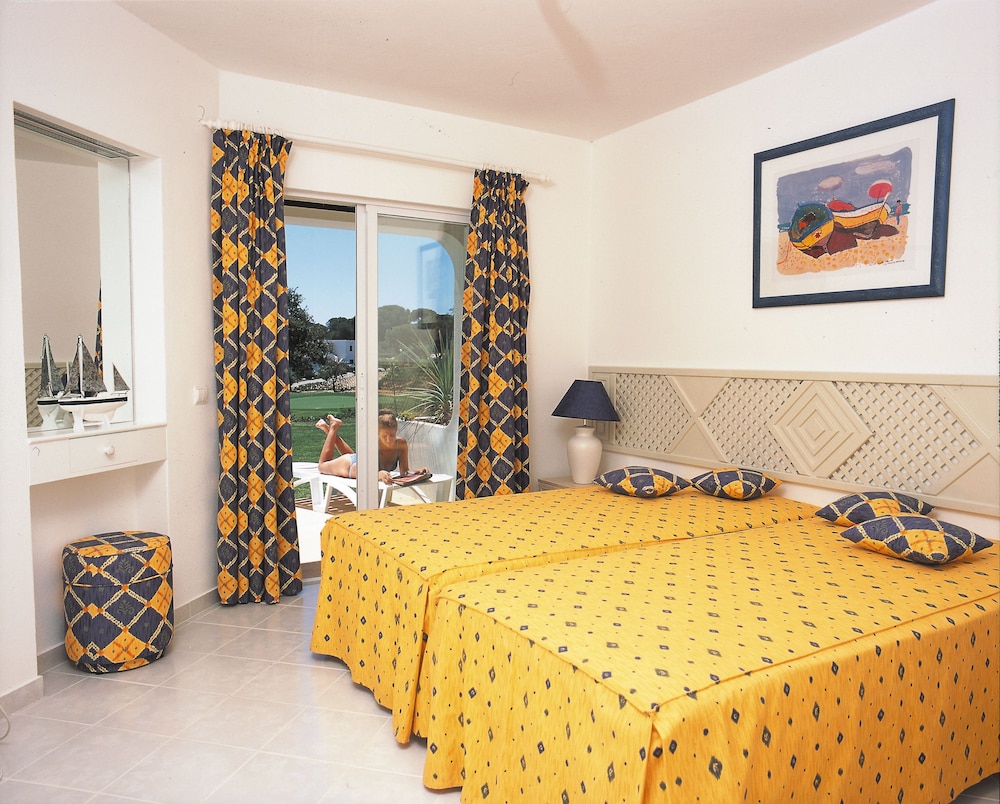 Balaia Golf Village 44/94