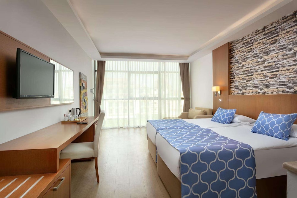 Standard, Single, Double Bed, No Balcony, Sofa
