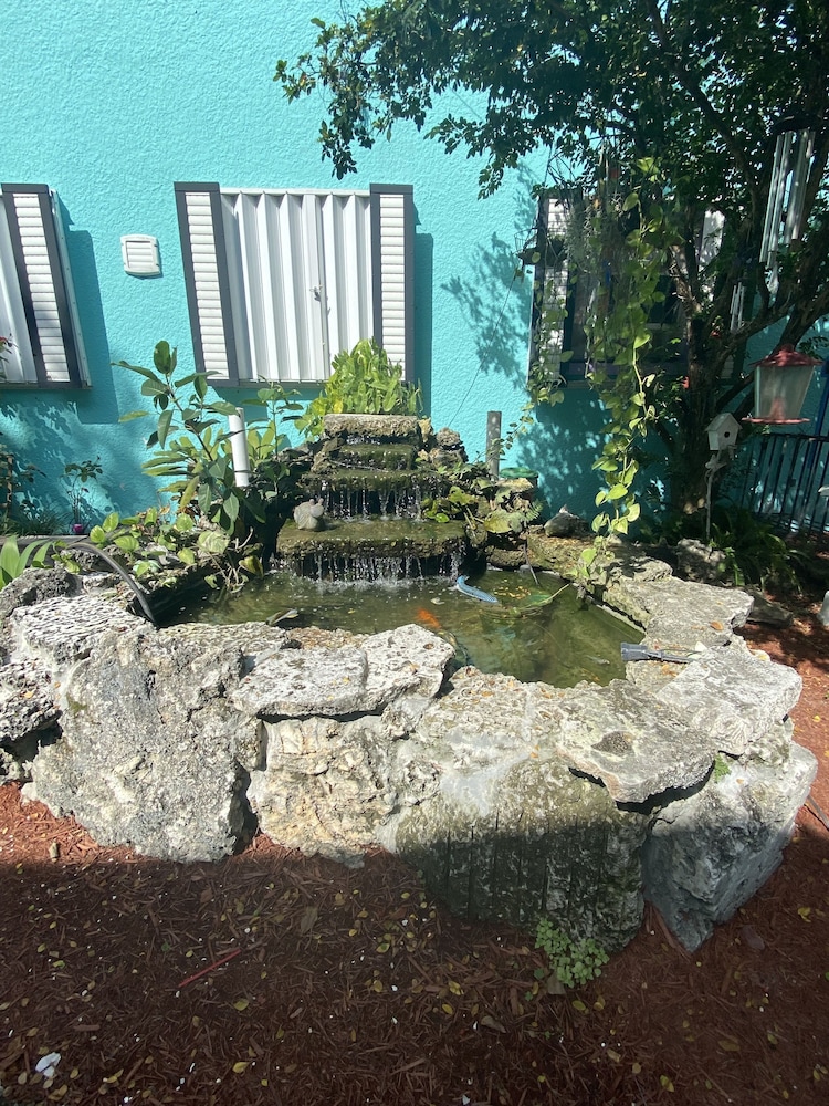 Hoosville Hostel 62/66