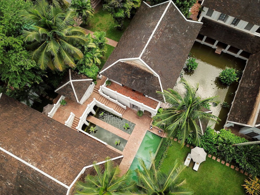 Satri House 70/74