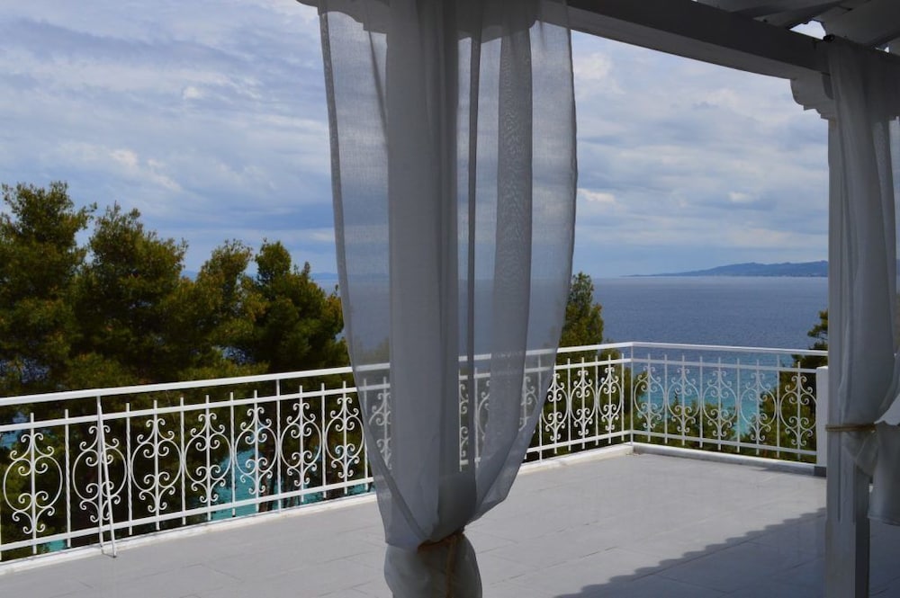 Aelia Sea View Studios 41/42