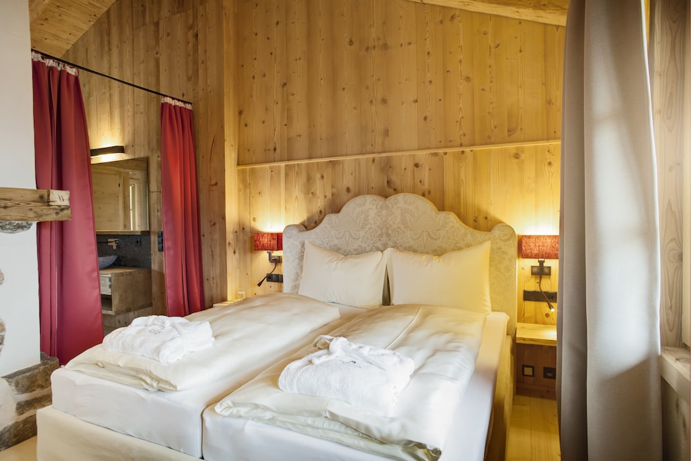HOCHLEGER - DELUXE CHALETS 11/49