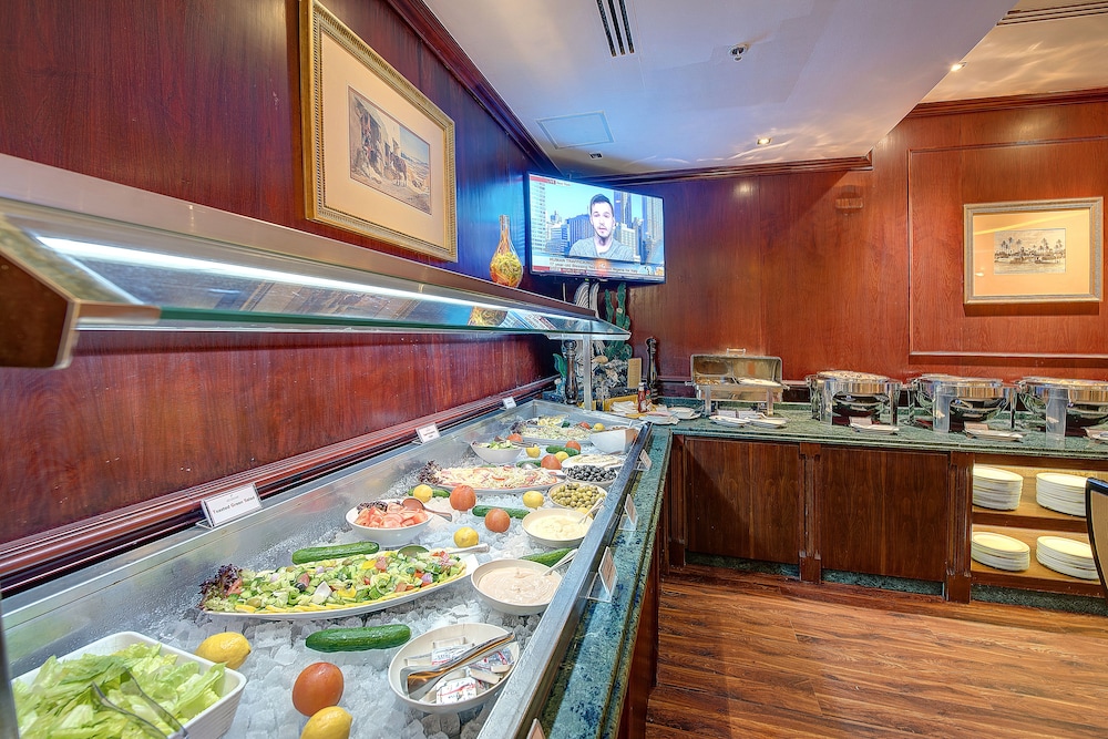 restaurant cafeteria