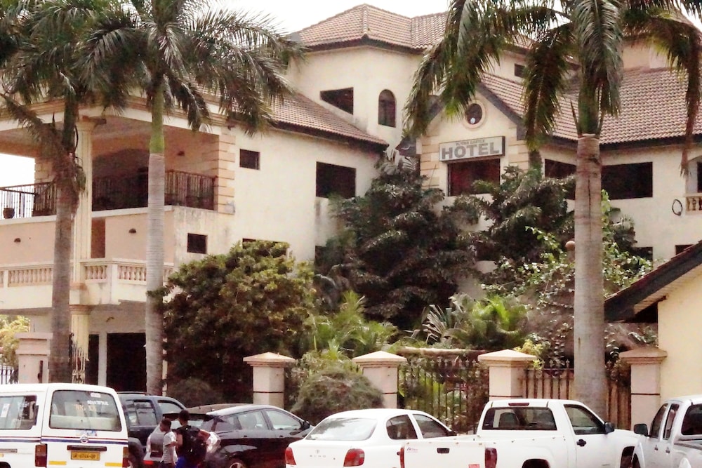 Accra Royal Castle Apartments Suites 3/48