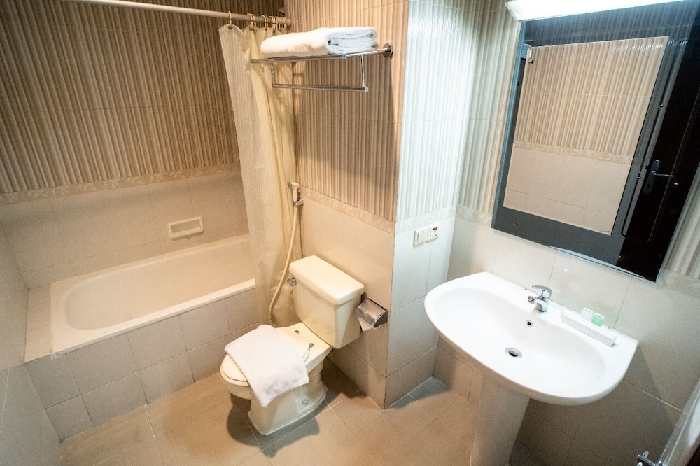 Midtown Residence Simatupang Jakarta 76/78