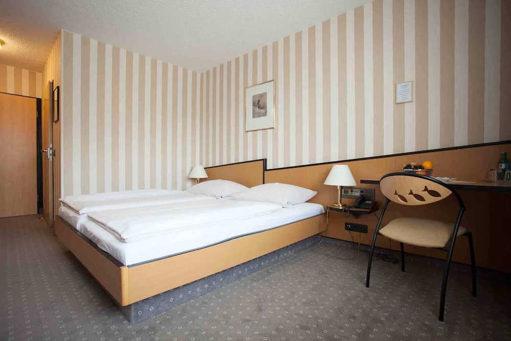 Pp-Hotel Grefrather Hof 8/28