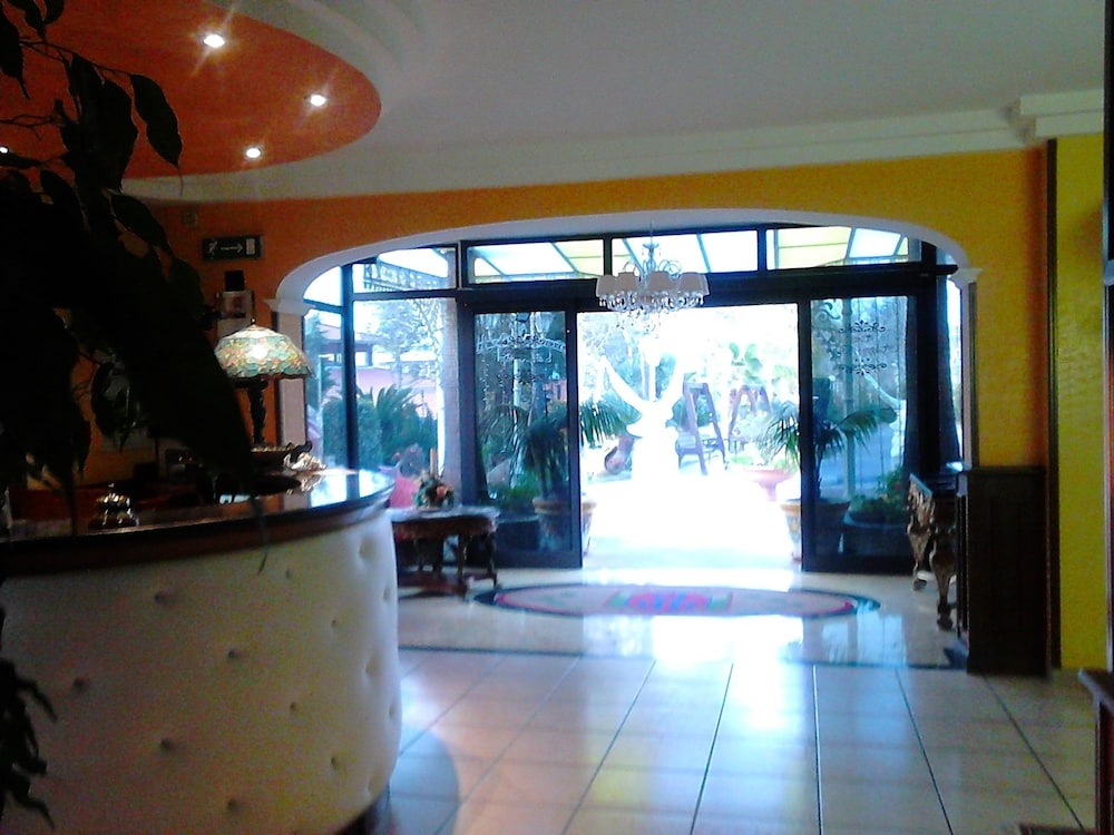 Hotel Happy Days 13/63