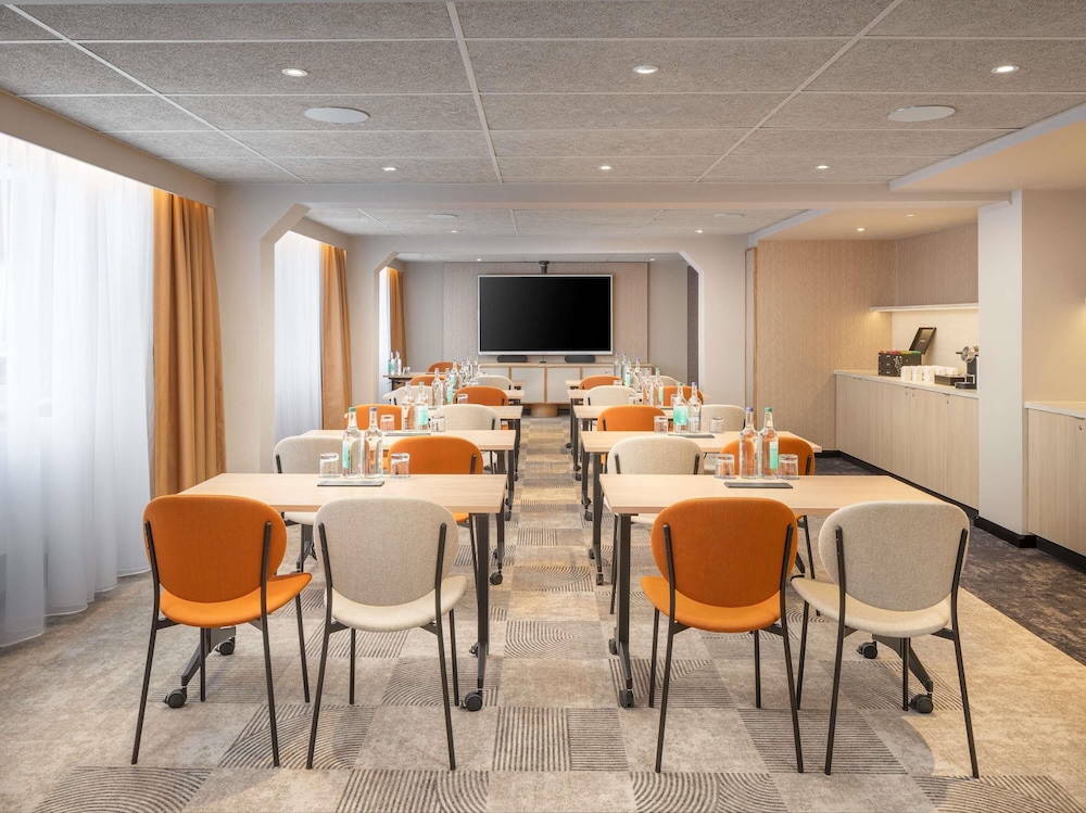 Ibis London Earls Court 64/73
