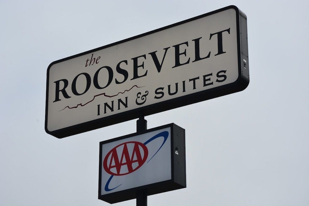 Roosevelt Inn and Suites 19/38