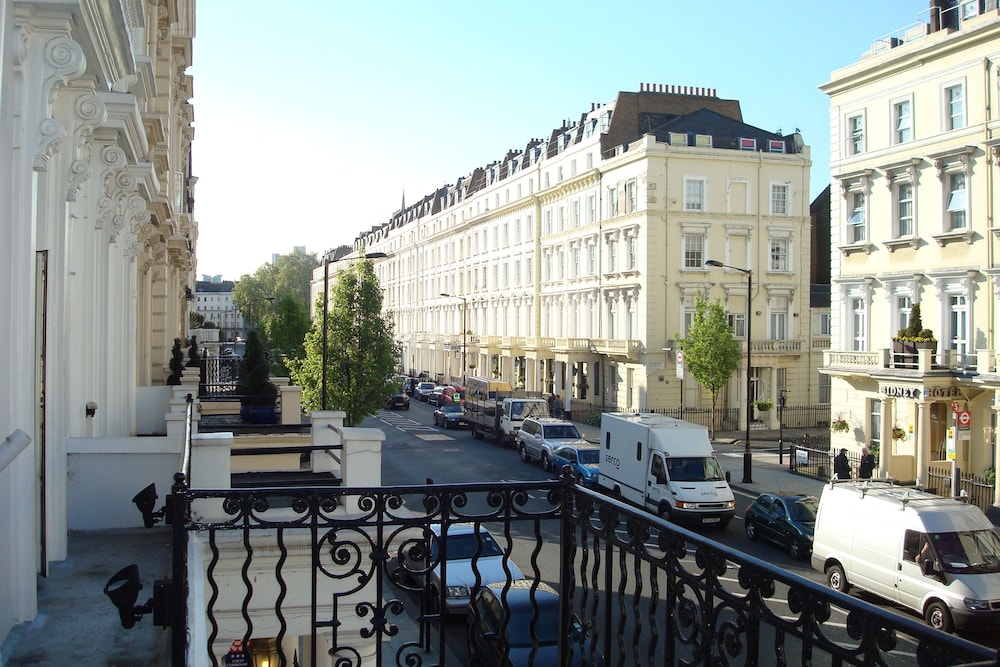 The Beverley Hotel 47/50