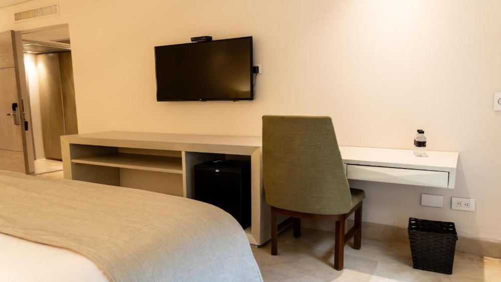 Alko Hotel Cotona 46/55