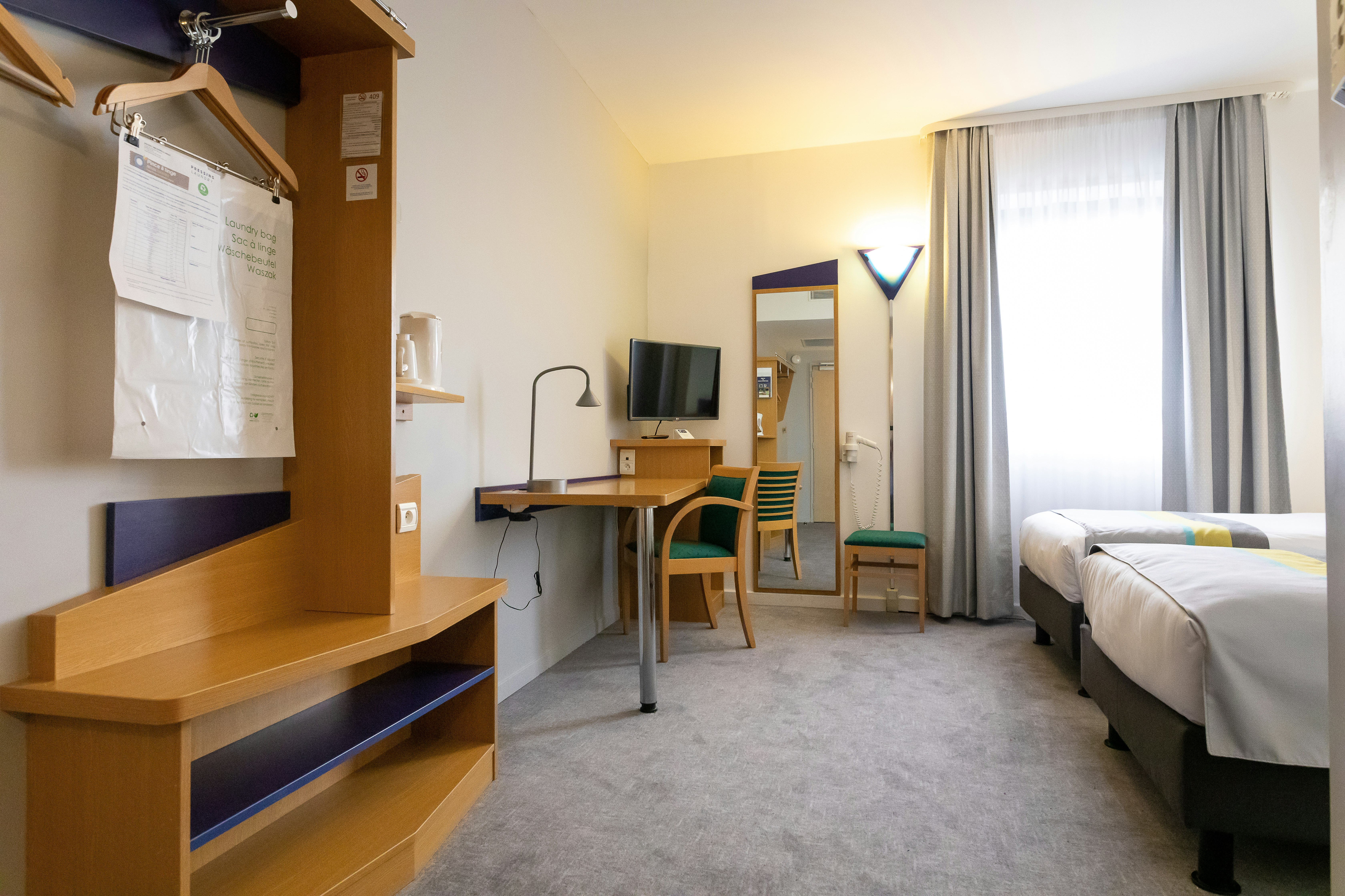 HOLIDAY INN EXPRESS ARRAS 18/78