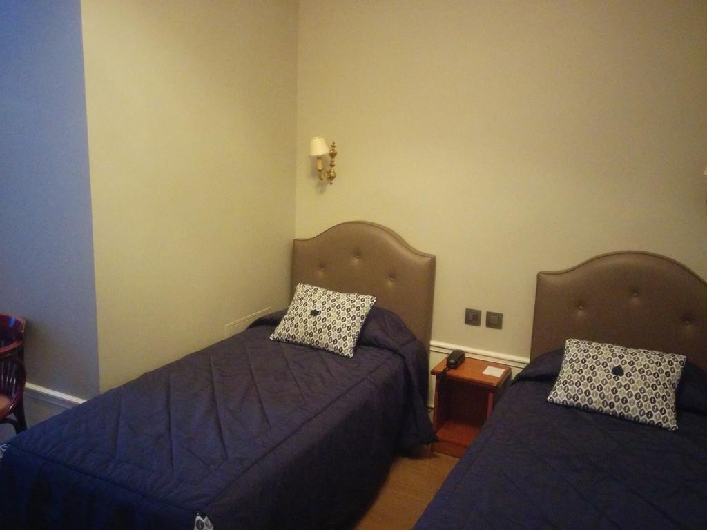 Hotel Montpensier Paris 9/23