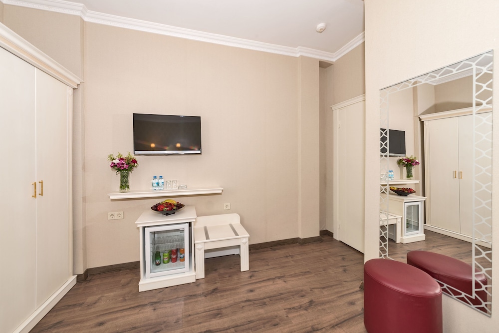 VALIDE HOTEL 37/53