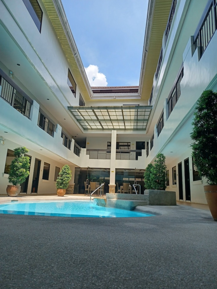 Boomerang Hotel 12/63