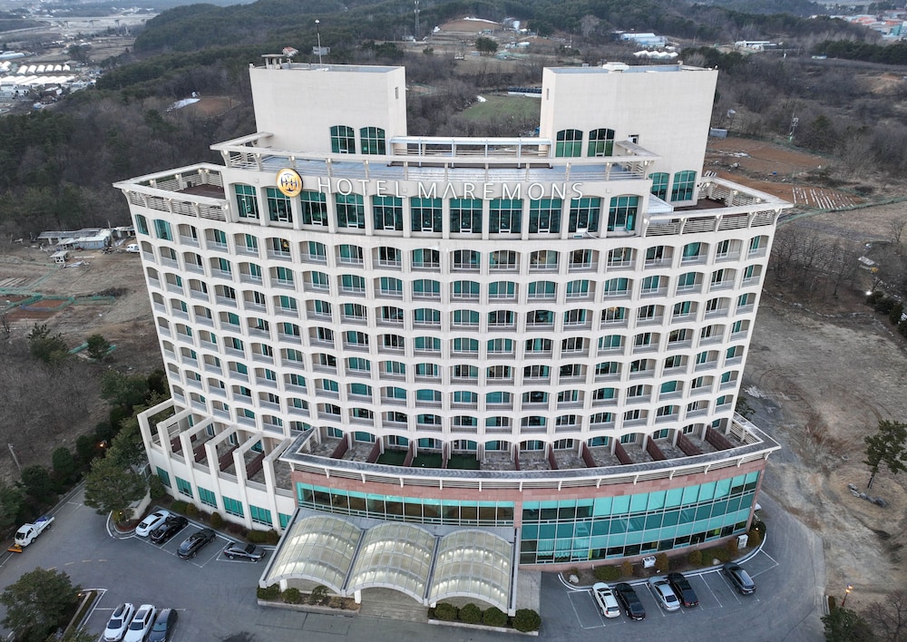 Hotel Maremons 5/47