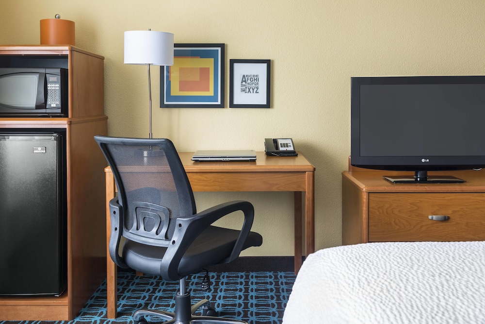Fairfield Inn Muncie 22/23