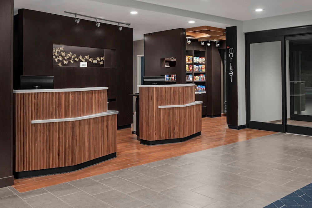 Courtyard By Marriott Butler Boulevard 19/43