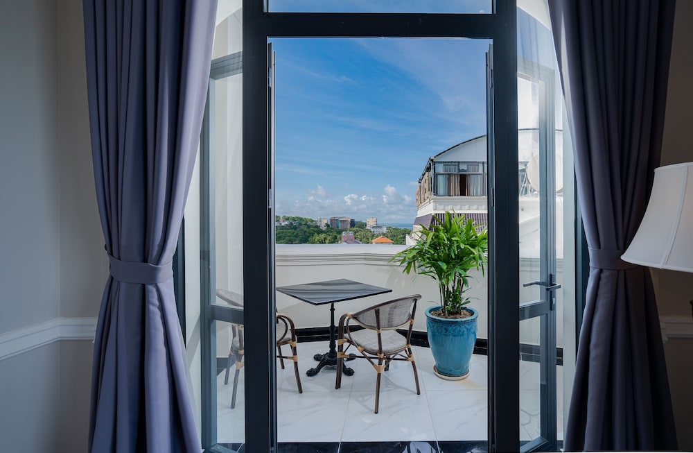 AVS Hotel Phu Quoc 45/50