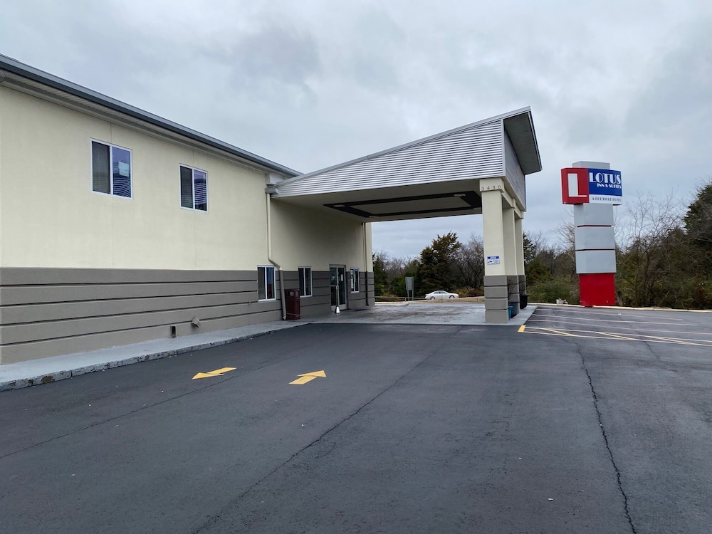 Lotus Inn and Suites 25/28