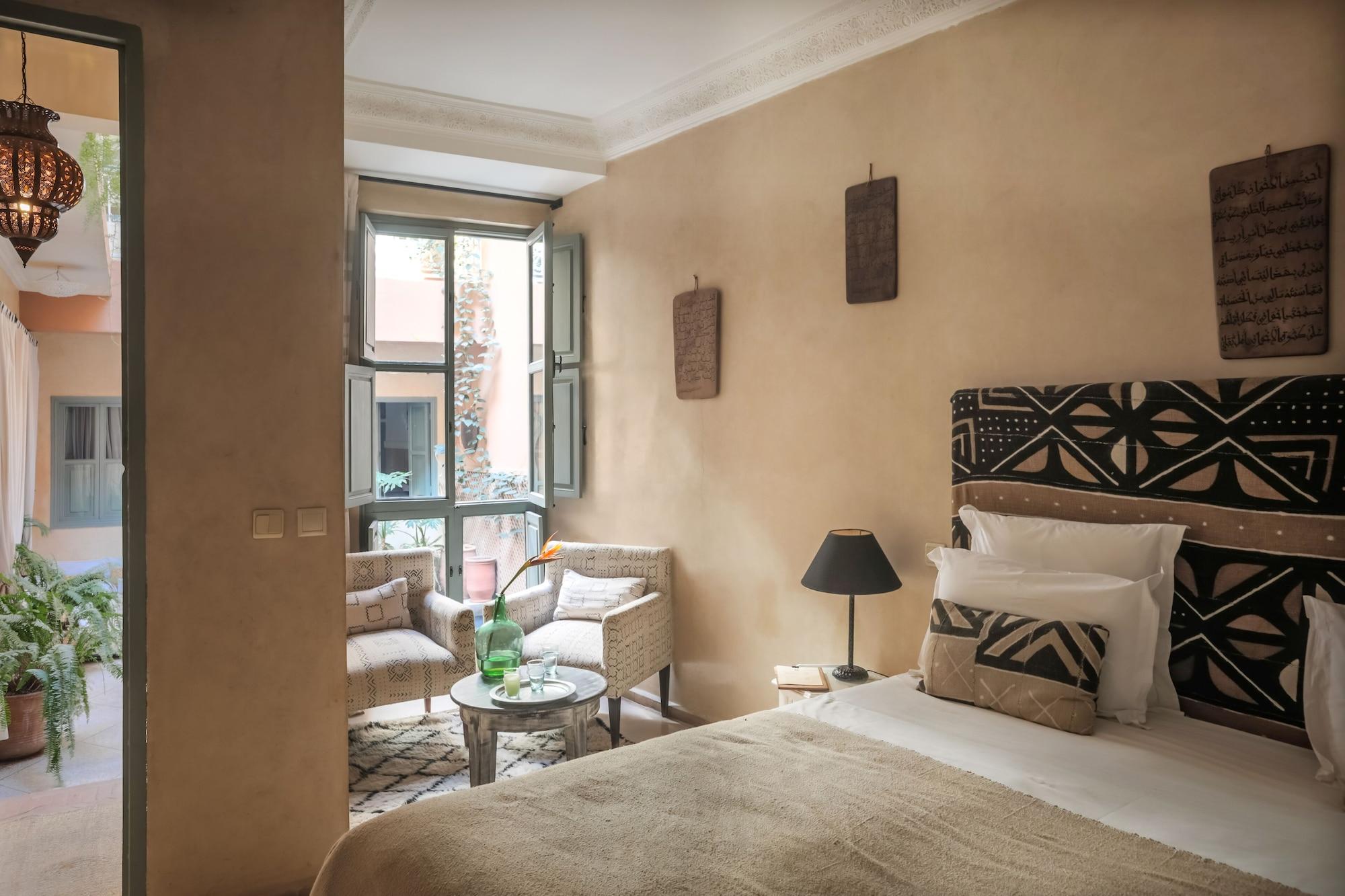 غرفة سوبيريور بسرير مزدوج أو سريرين منفصلين بحوض استحمام، Riad Olema et Spa 4/5