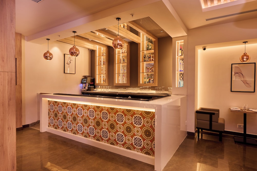 Delite Sarovar Portico Faridabad 2/30