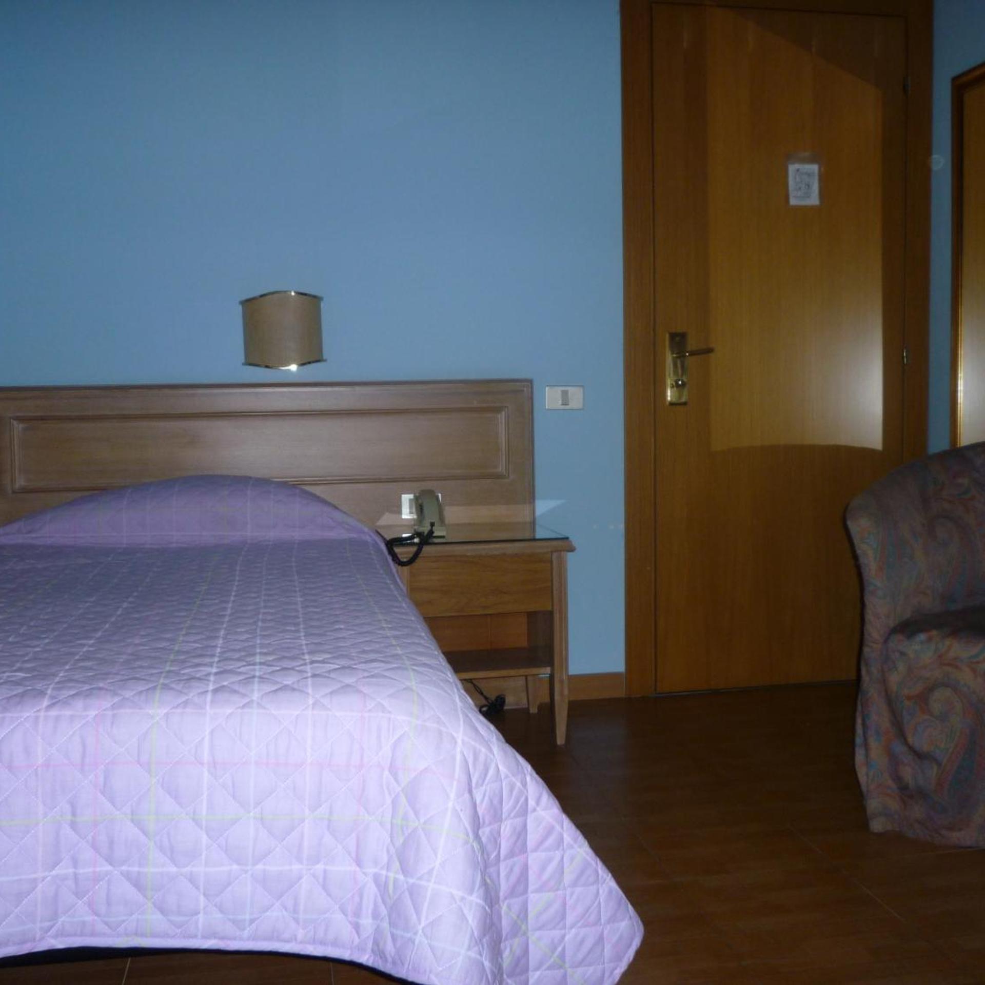 Room, Single