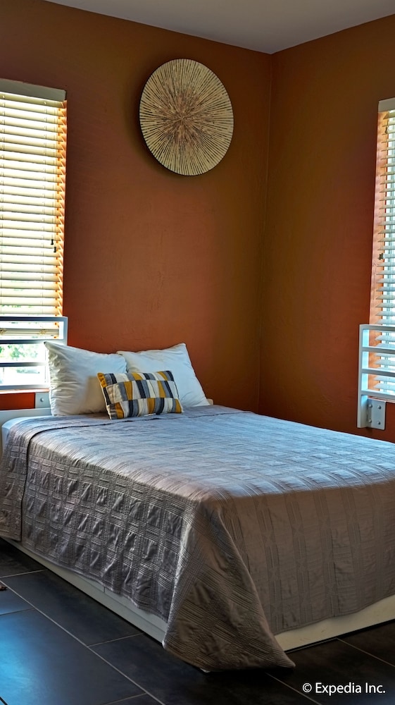 ROOM, QUADRUPLE, 2 DOUBLE BEDS