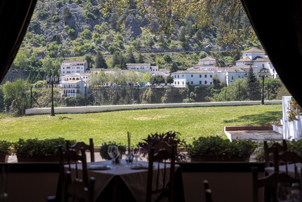 Hotel Villa De Grazalema 45/57