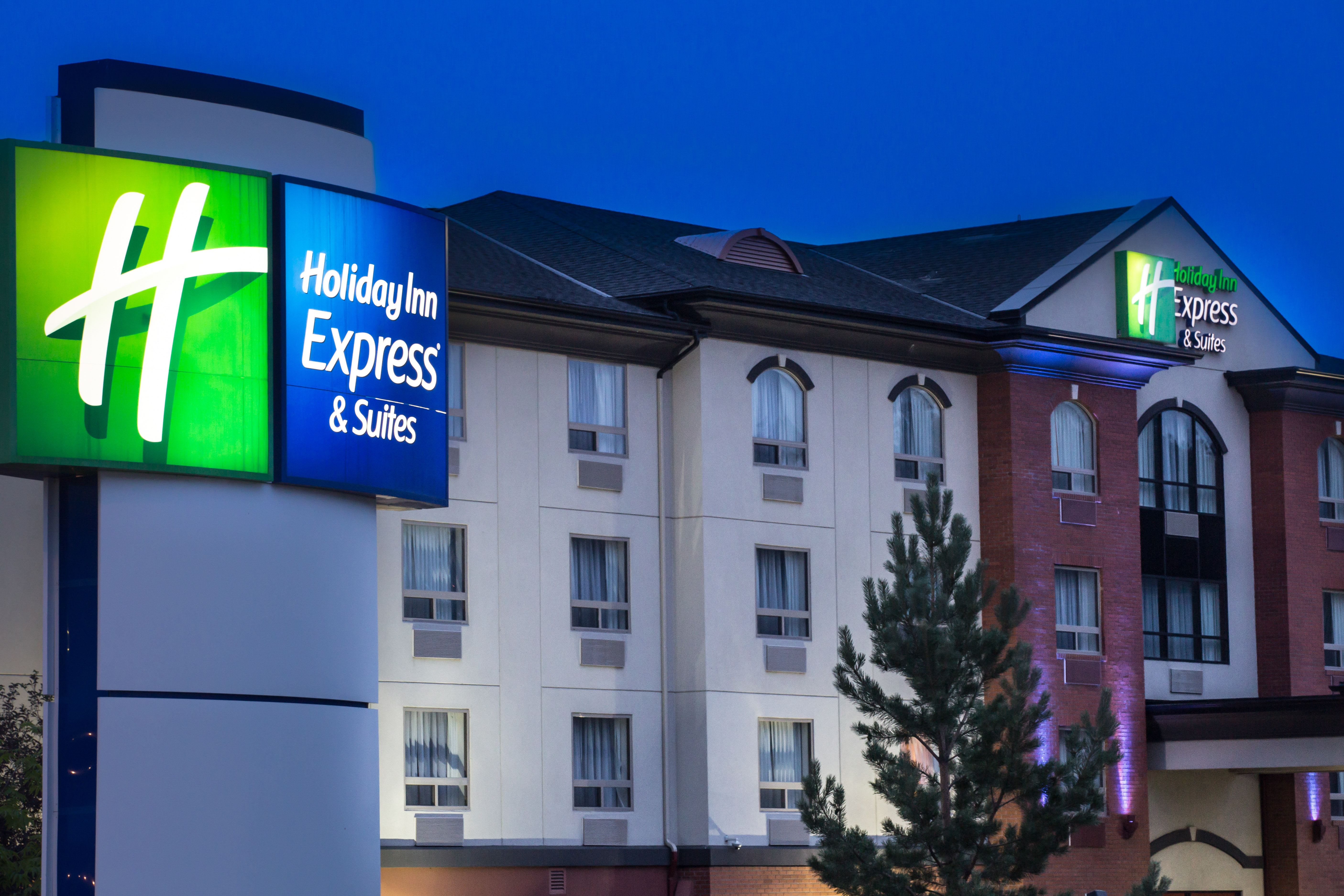 Holiday Inn Express Hotel Suites Whitecourt Southeast 2/78