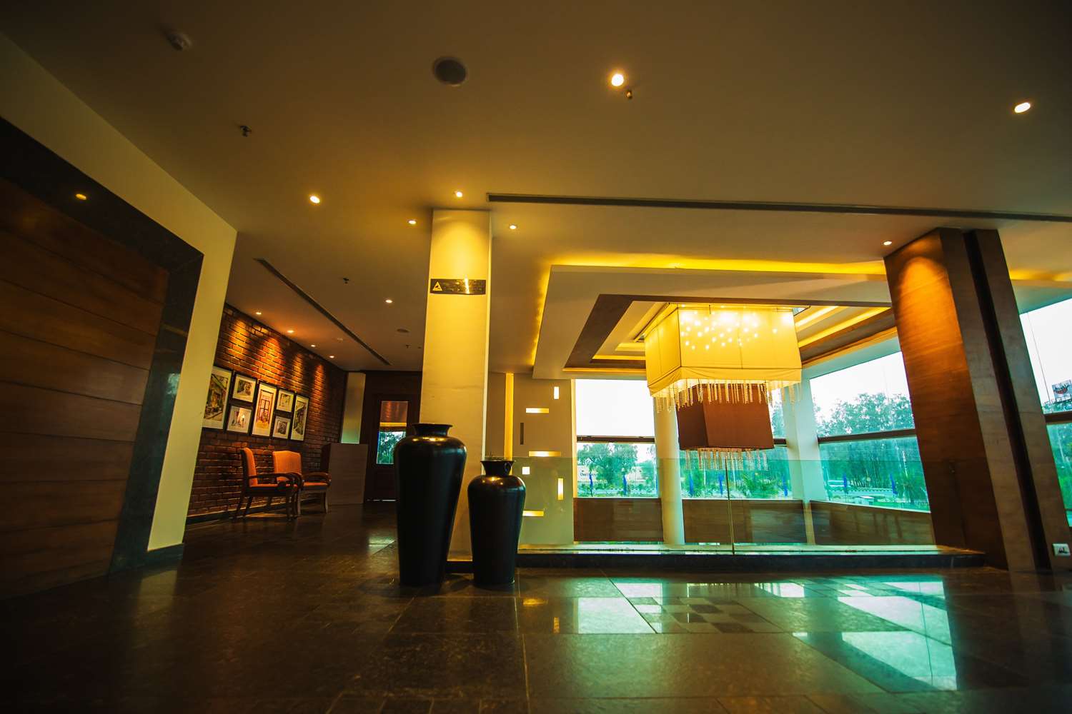 Best Western Country Woods Ambala 1/2