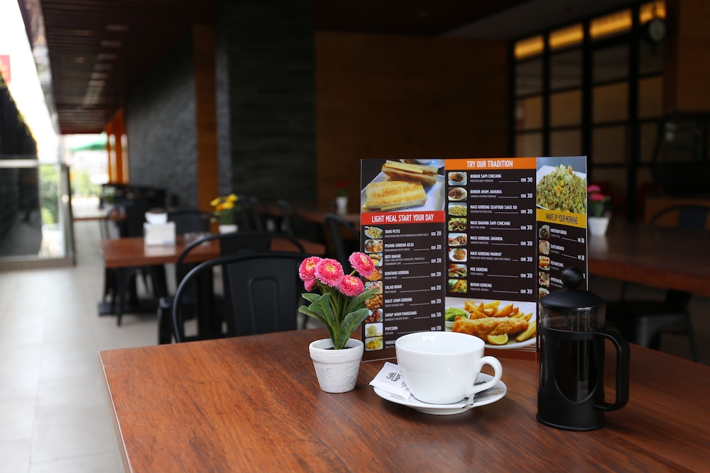 Grand Citihub Hotel Kajoetangan 46/61
