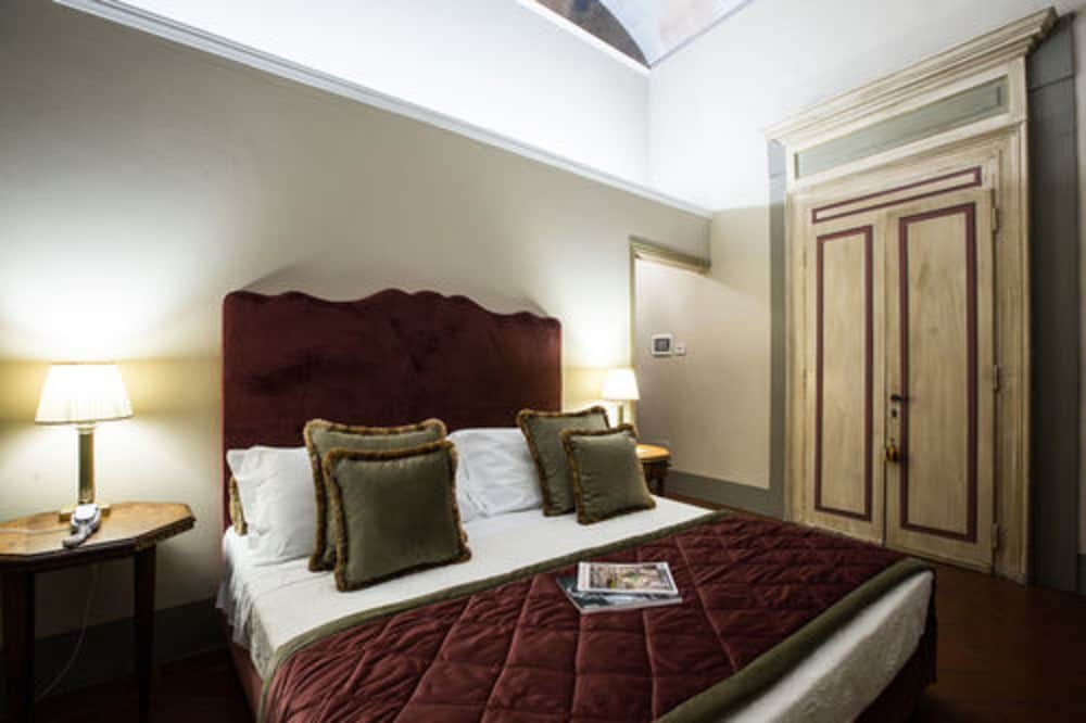 Hotel Burchianti 18/66