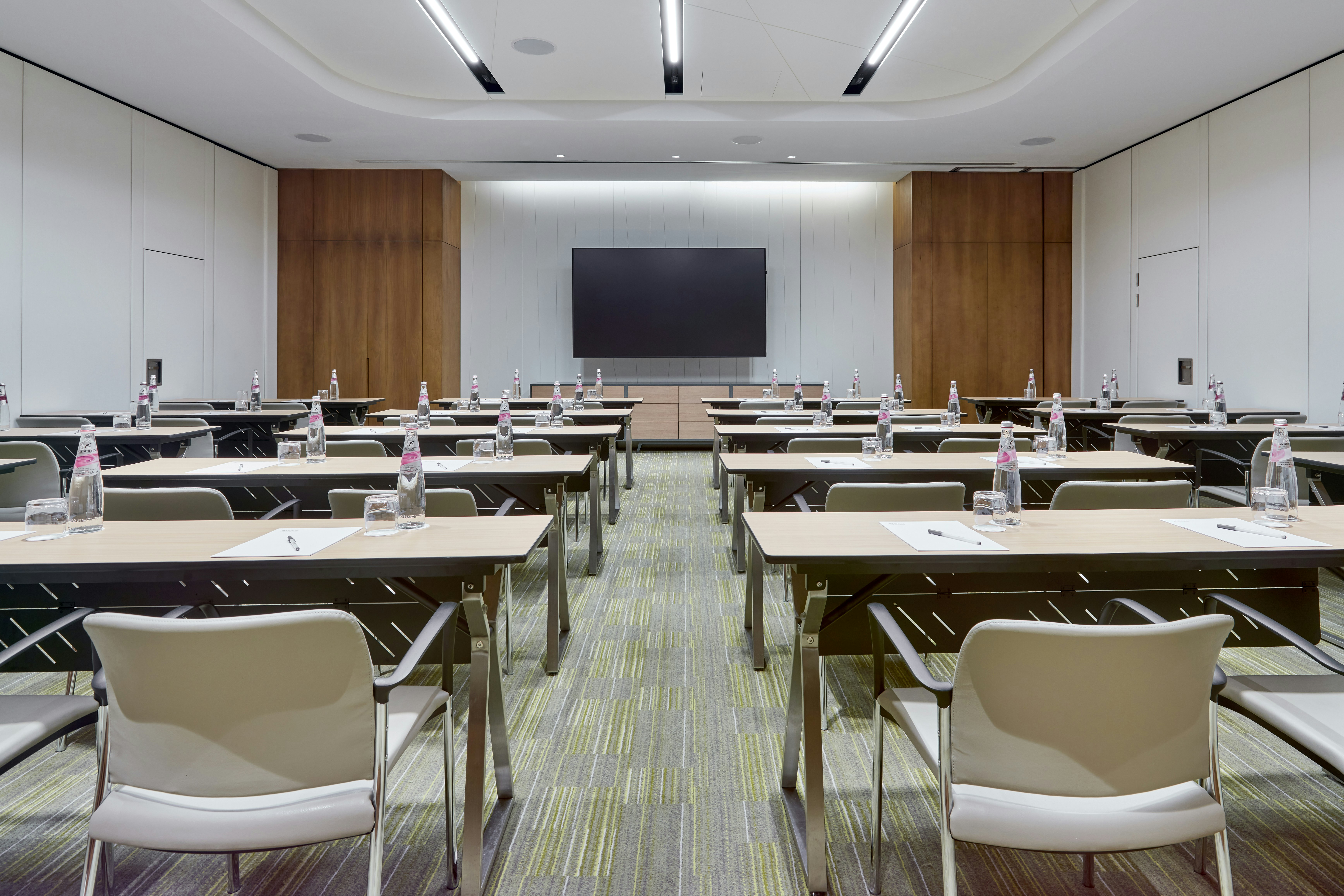 Hilton Garden Inn Kuwait 46/49