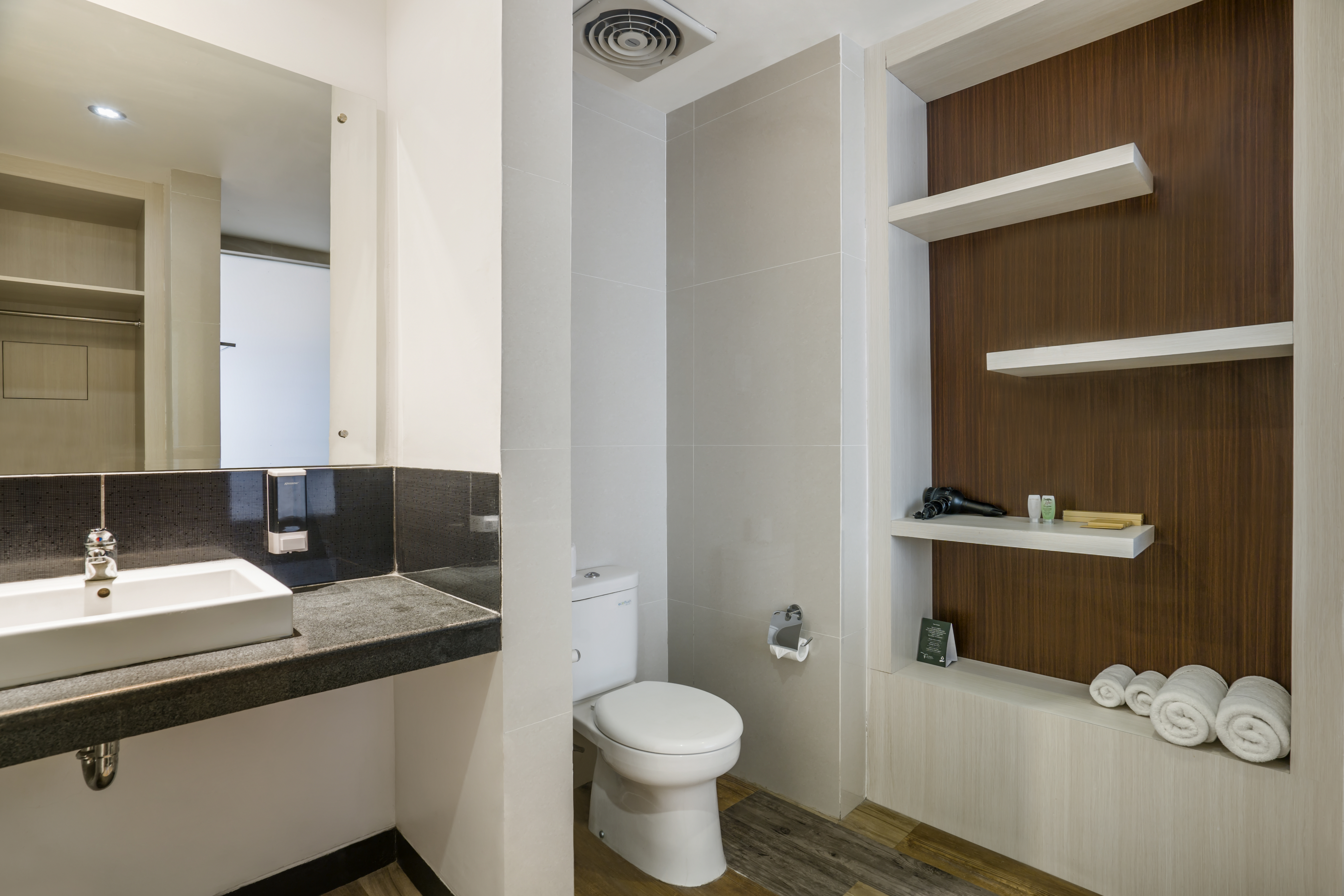 Deluxe Pool Access، Tonys Villas and Resort Seminyak Bali 4/4