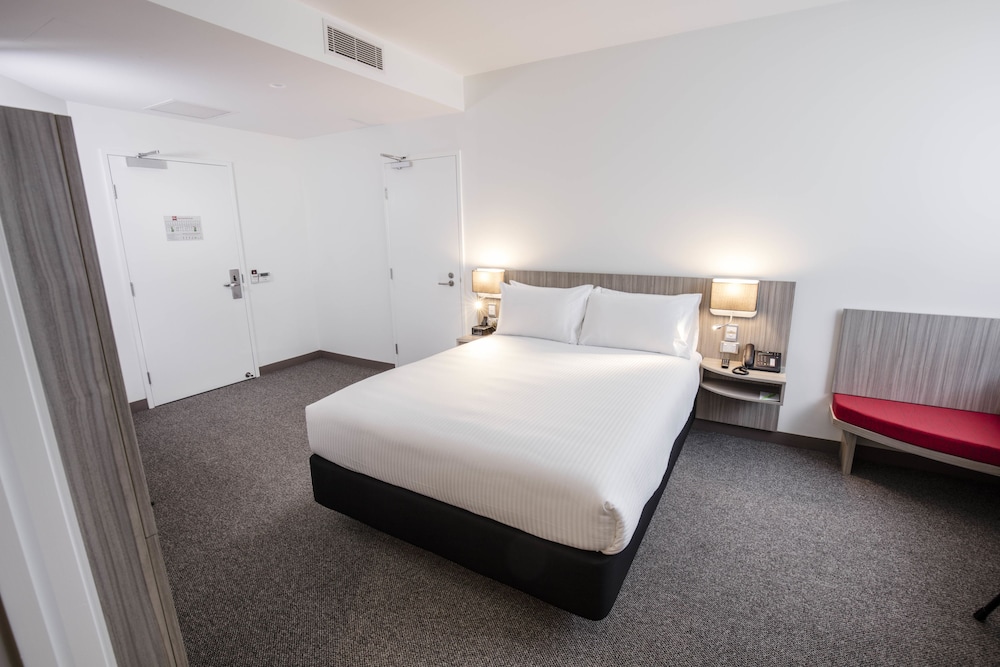 Ibis Mackay 20/67